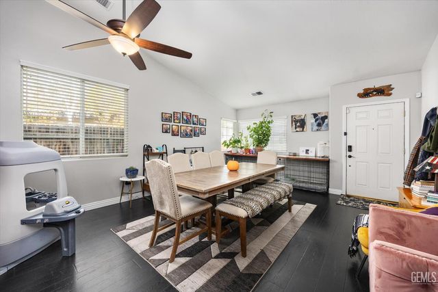 3603 Deslok Drive, Bakersfield, CA 93312