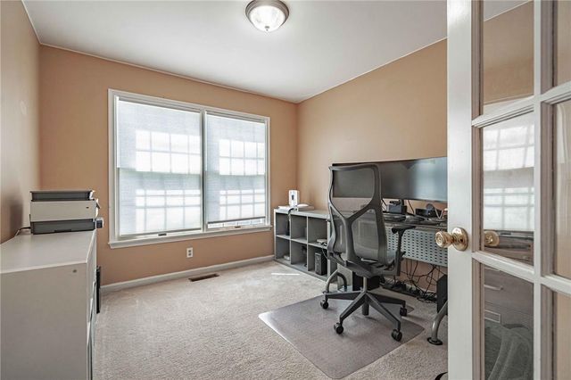 25 Grist Mill Lane, Easton, PA 18045