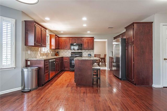 25 Grist Mill Lane, Easton, PA 18045