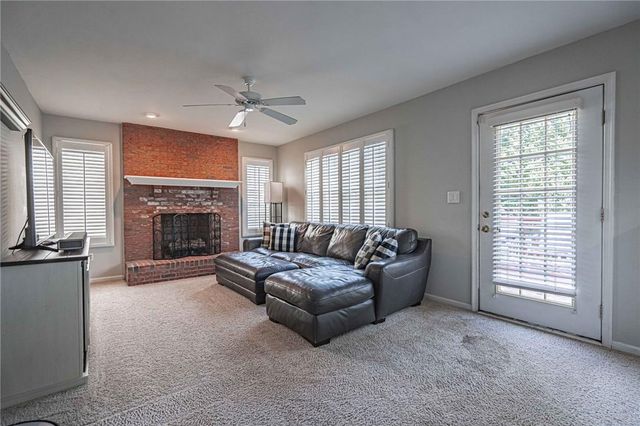 25 Grist Mill Lane, Easton, PA 18045