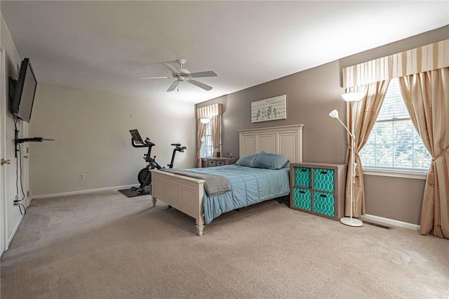 25 Grist Mill Lane, Easton, PA 18045