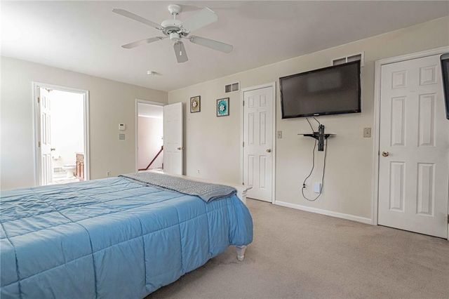 25 Grist Mill Lane, Easton, PA 18045