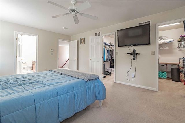 25 Grist Mill Lane, Easton, PA 18045