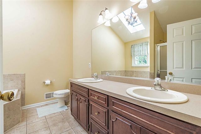 25 Grist Mill Lane, Easton, PA 18045