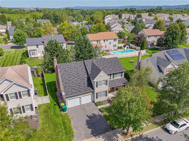 25 Grist Mill Lane, Easton, PA 18045