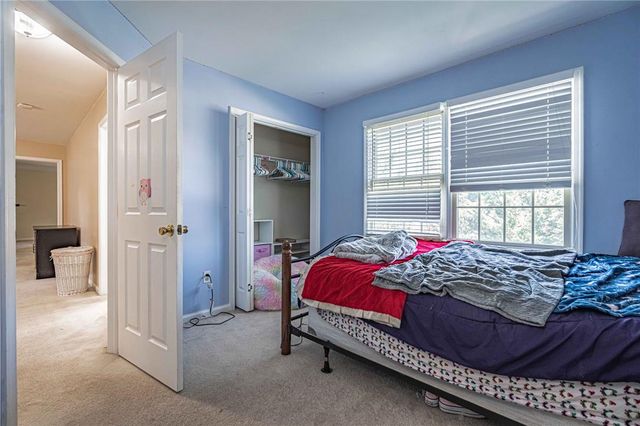 25 Grist Mill Lane, Easton, PA 18045