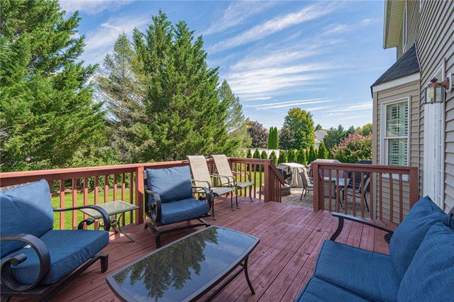 25 Grist Mill Lane, Easton, PA 18045