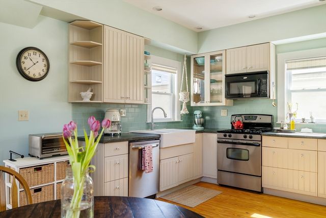 10 Gilman Street, Boston, MA 02131