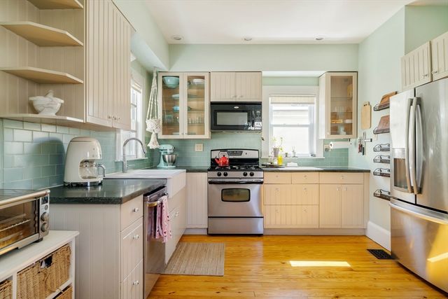 10 Gilman Street, Boston, MA 02131