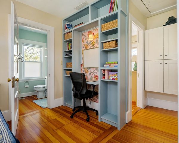 10 Gilman Street, Boston, MA 02131