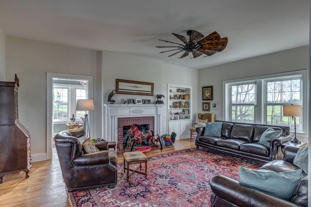 443 Hutchison Road, Paris, KY 40361