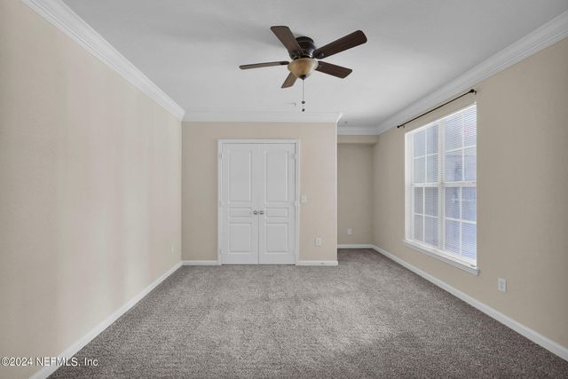8290 GATE Parkway W 132, Jacksonville, FL 32216