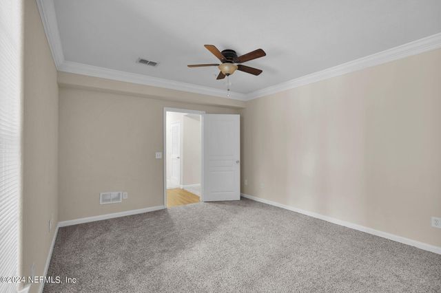 8290 GATE Parkway W 132, Jacksonville, FL 32216