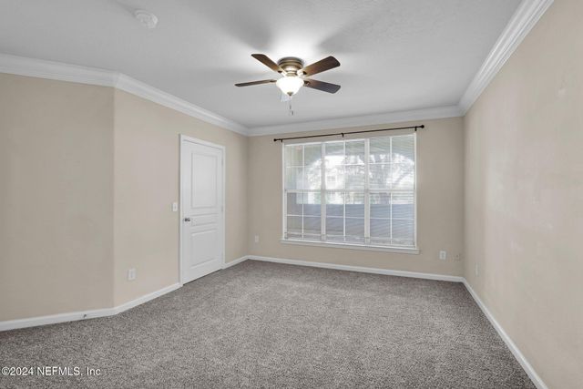 8290 GATE Parkway W 132, Jacksonville, FL 32216