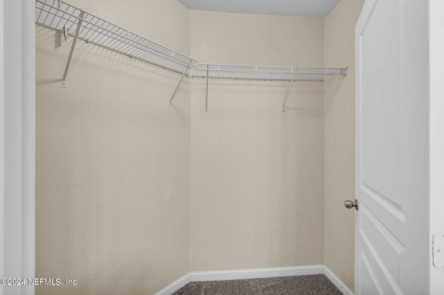 8290 GATE Parkway W 132, Jacksonville, FL 32216