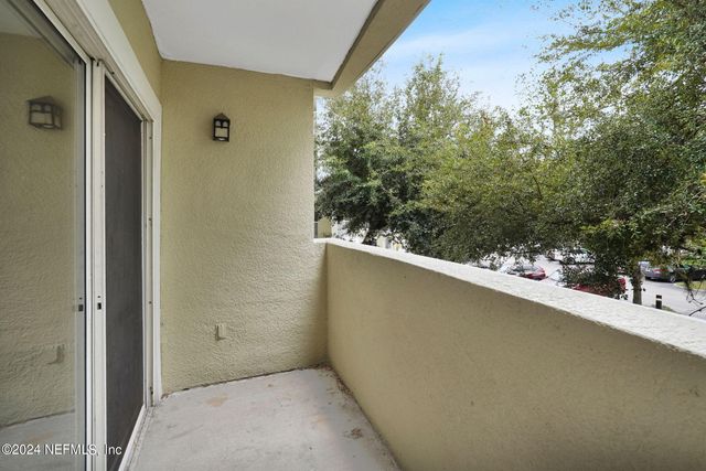 8290 GATE Parkway W 132, Jacksonville, FL 32216