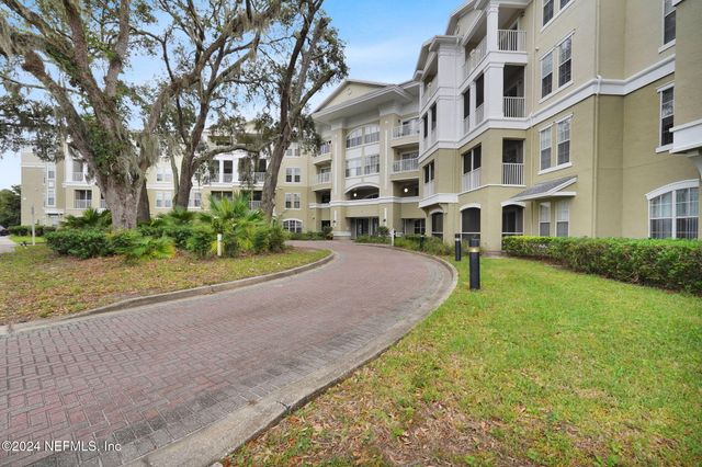 8290 GATE Parkway W 132, Jacksonville, FL 32216