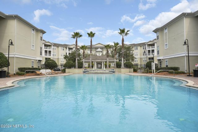 8290 GATE Parkway W 132, Jacksonville, FL 32216