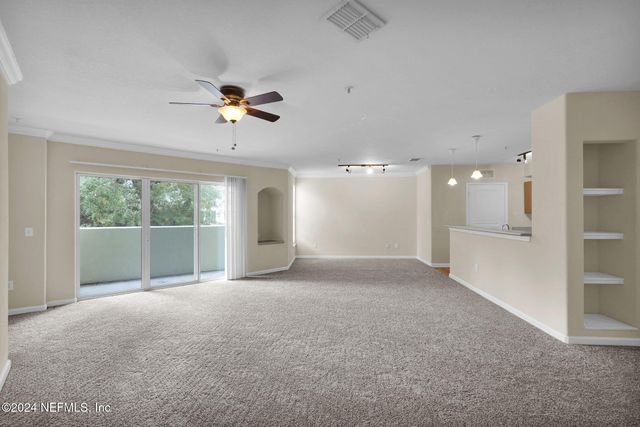 8290 GATE Parkway W 132, Jacksonville, FL 32216