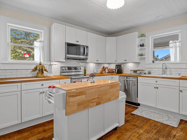 26 Lude Johnson Boulevard, Campobello, SC 29322
