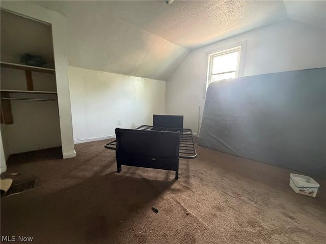 6812 Lawn Avenue, Cleveland, OH 44102