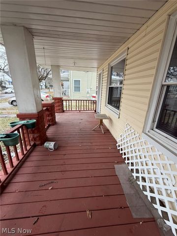6812 Lawn Avenue, Cleveland, OH 44102