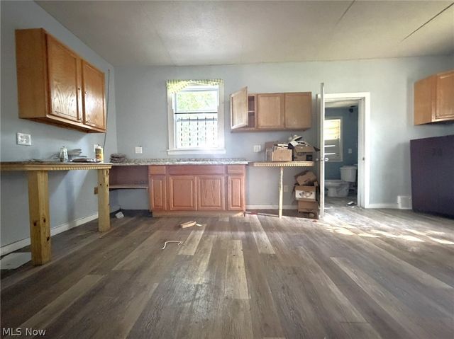 6812 Lawn Avenue, Cleveland, OH 44102