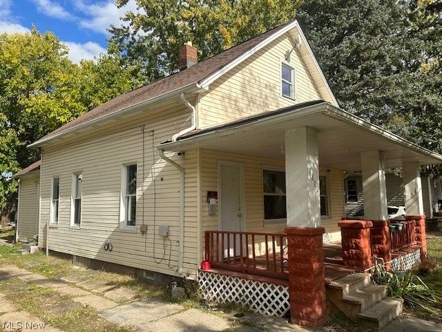 6812 Lawn Avenue, Cleveland, OH 44102