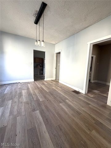 6812 Lawn Avenue, Cleveland, OH 44102