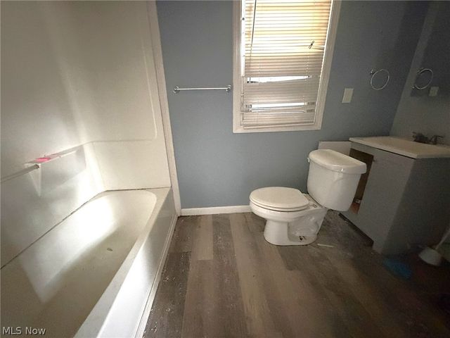 6812 Lawn Avenue, Cleveland, OH 44102