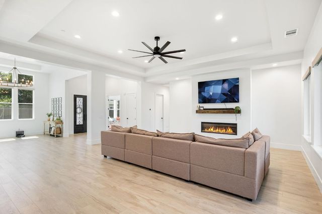 8907 Maple Hill Ln, Orangevale, CA 95662