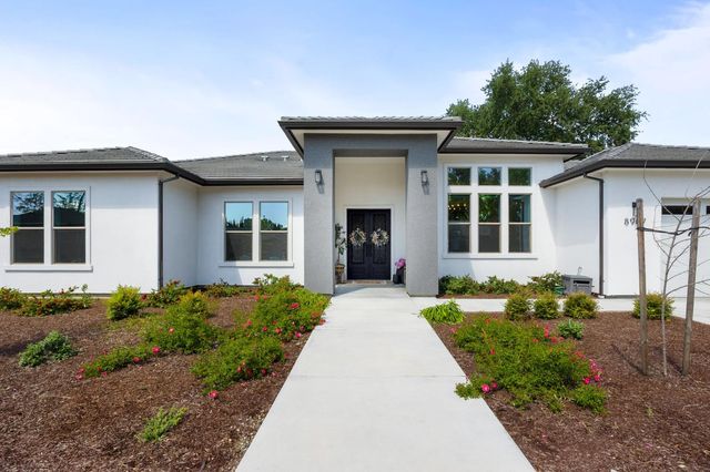 8907 Maple Hill Ln, Orangevale, CA 95662