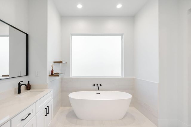 8907 Maple Hill Ln, Orangevale, CA 95662