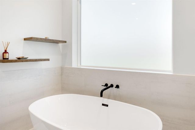 8907 Maple Hill Ln, Orangevale, CA 95662