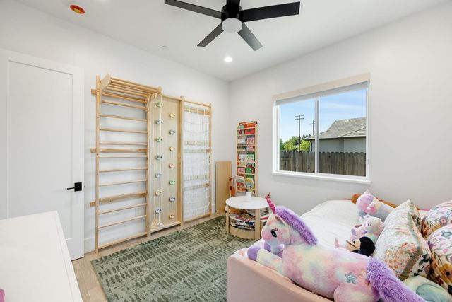 8907 Maple Hill Ln, Orangevale, CA 95662