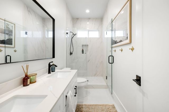 8907 Maple Hill Ln, Orangevale, CA 95662