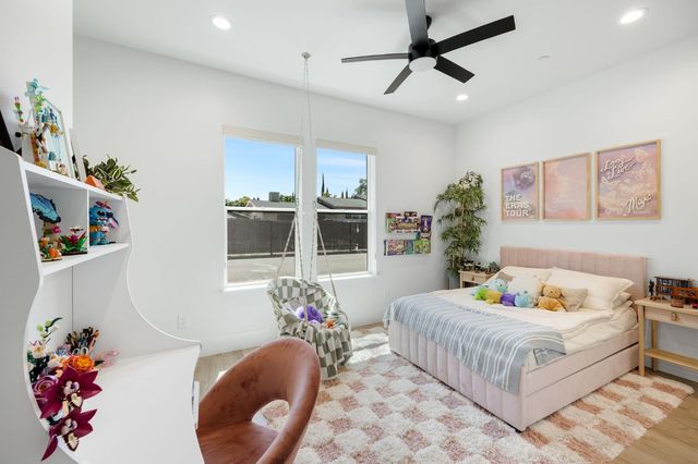 8907 Maple Hill Ln, Orangevale, CA 95662