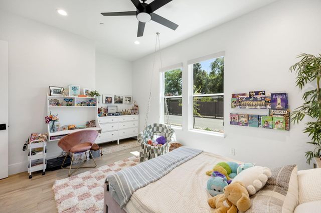 8907 Maple Hill Ln, Orangevale, CA 95662