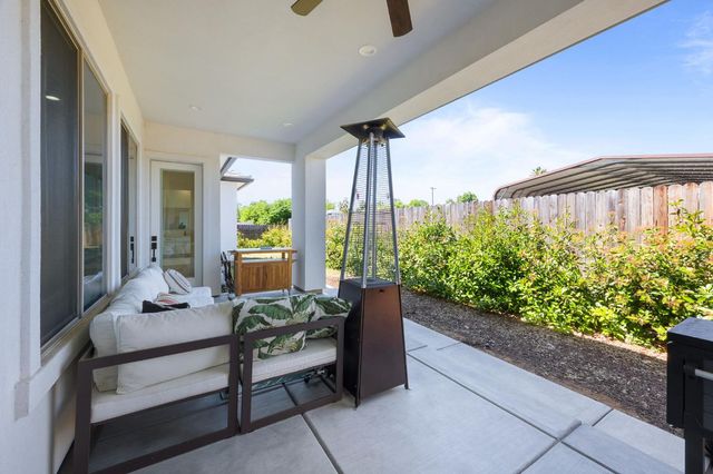 8907 Maple Hill Ln, Orangevale, CA 95662