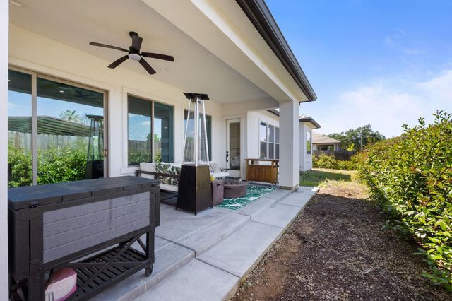 8907 Maple Hill Ln, Orangevale, CA 95662