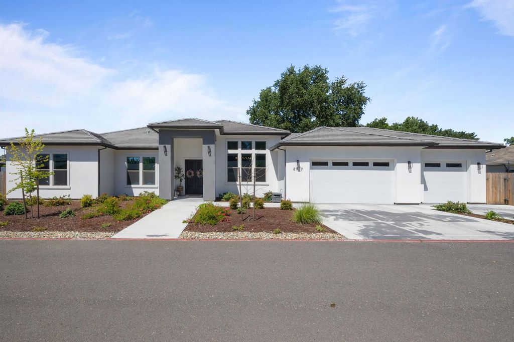 8907 Maple Hill Ln, Orangevale, CA 95662