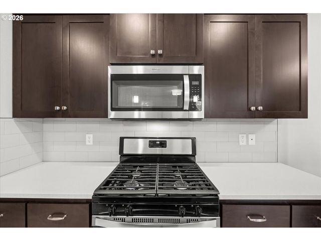 1593 19TH Ave, Forest Grove, OR 97116