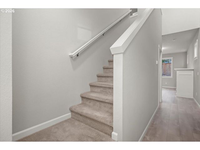 1593 19TH Ave, Forest Grove, OR 97116