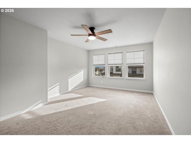 1593 19TH Ave, Forest Grove, OR 97116