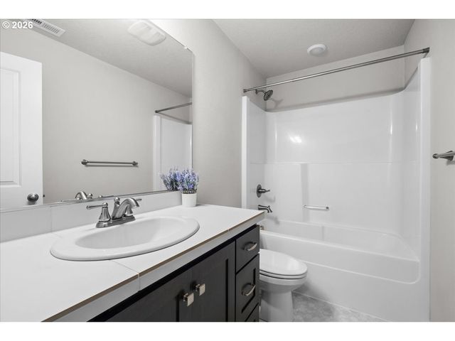 1593 19TH Ave, Forest Grove, OR 97116