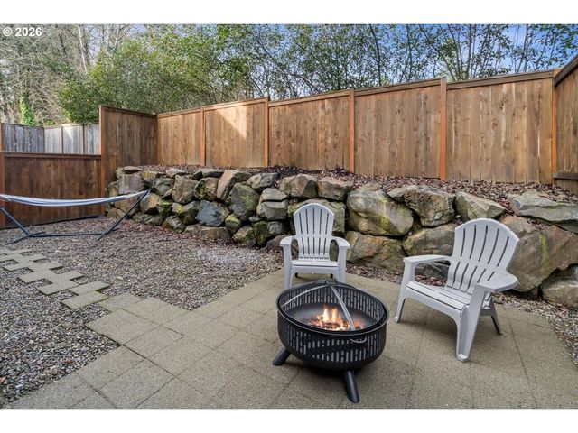 1593 19TH Ave, Forest Grove, OR 97116