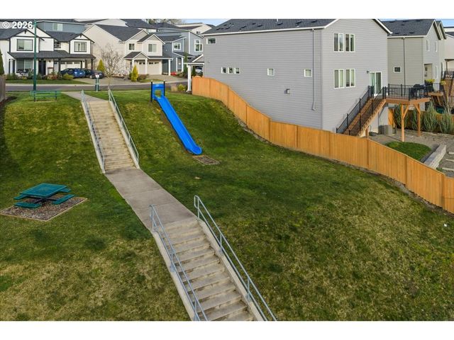 1593 19TH Ave, Forest Grove, OR 97116