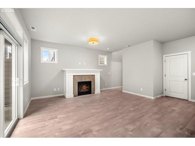 1593 19TH Ave, Forest Grove, OR 97116