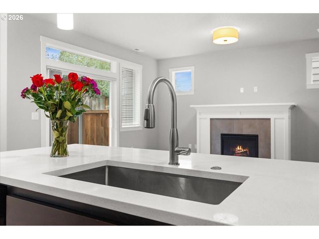 1593 19TH Ave, Forest Grove, OR 97116