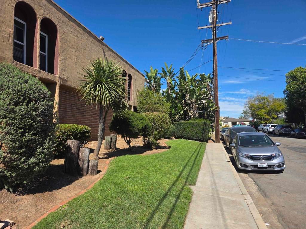 Image 3 of property listing at 4844 68Th St 3, San Diego, CA 92115